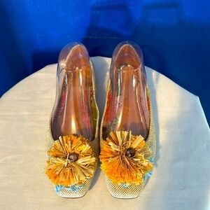 Women’s Bridget Shuster Magnola Tan Raffia Floral Flats Size 8